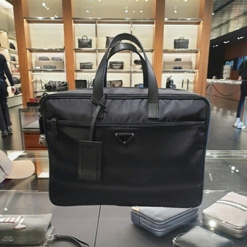 프** 리프케이스 리나일론 사피아노 Re-Nylon and Saffiano leather briefcase